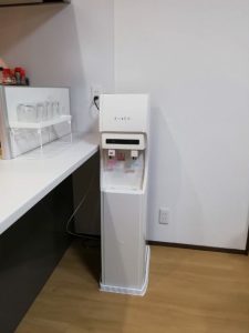 ホワイト/床置タイプ